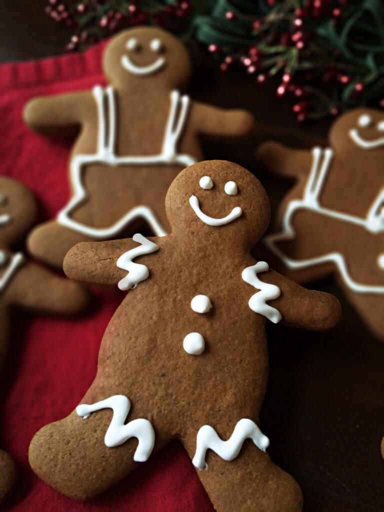 Classic Gingerbread Men Cookies 