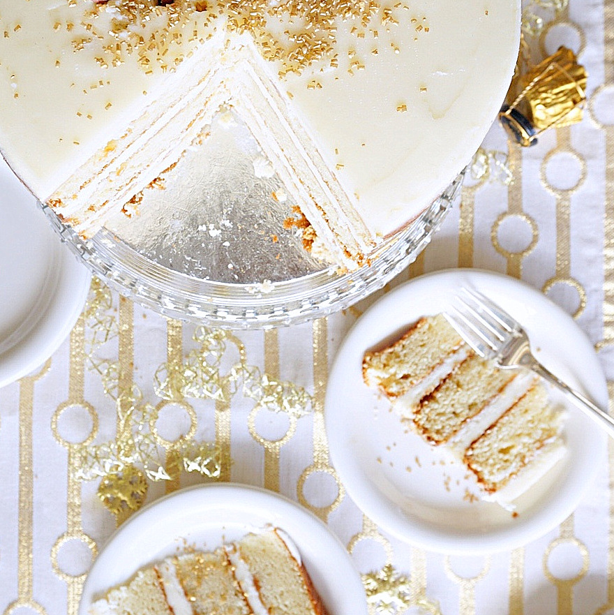 This Champagne Cake is the perfect make ahead cake to ring in the New Year (and to impress your guests)! I had so, so much fun making this cake …www.bakingforfriends.com