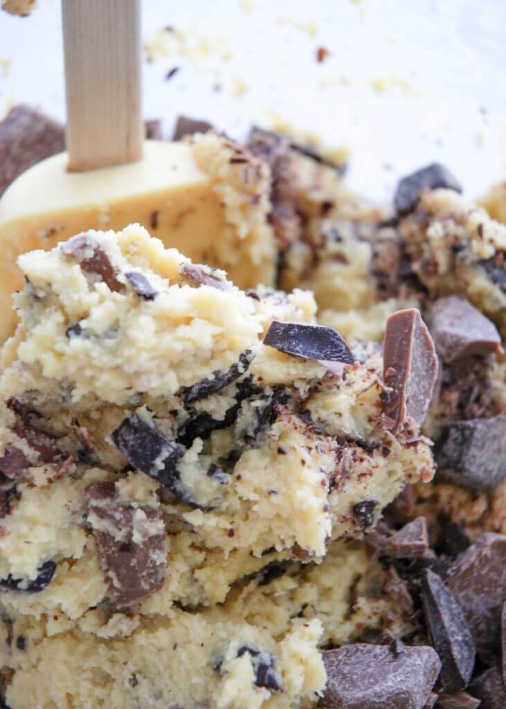 How to Make Almond Flour Chocolate Chip Cookies