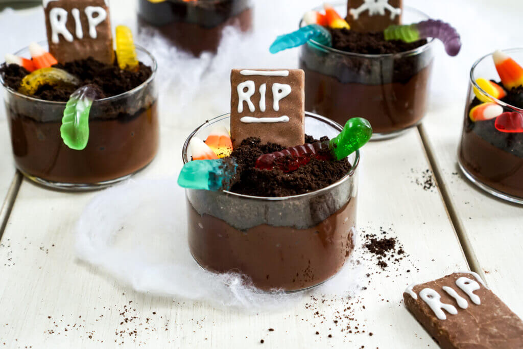 Halloween Chocolate Pudding Graves 